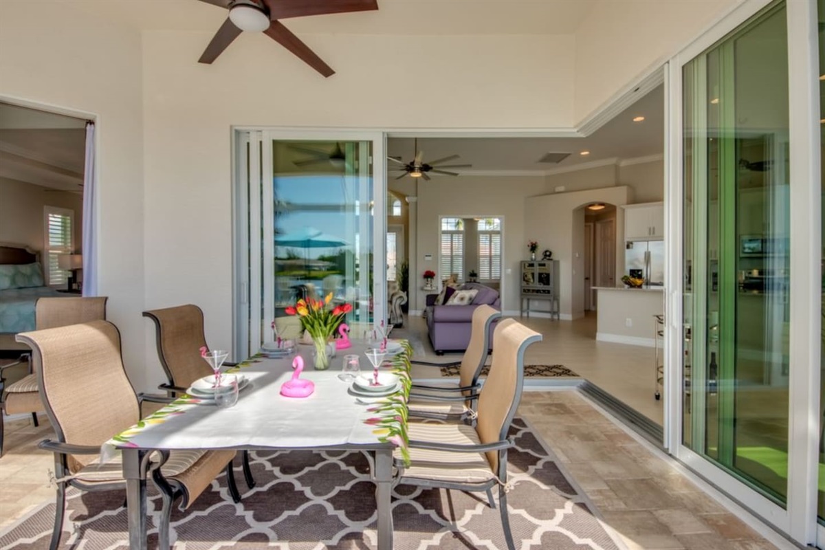 Villa Blissful Bay - Outdoor and Indoor space 