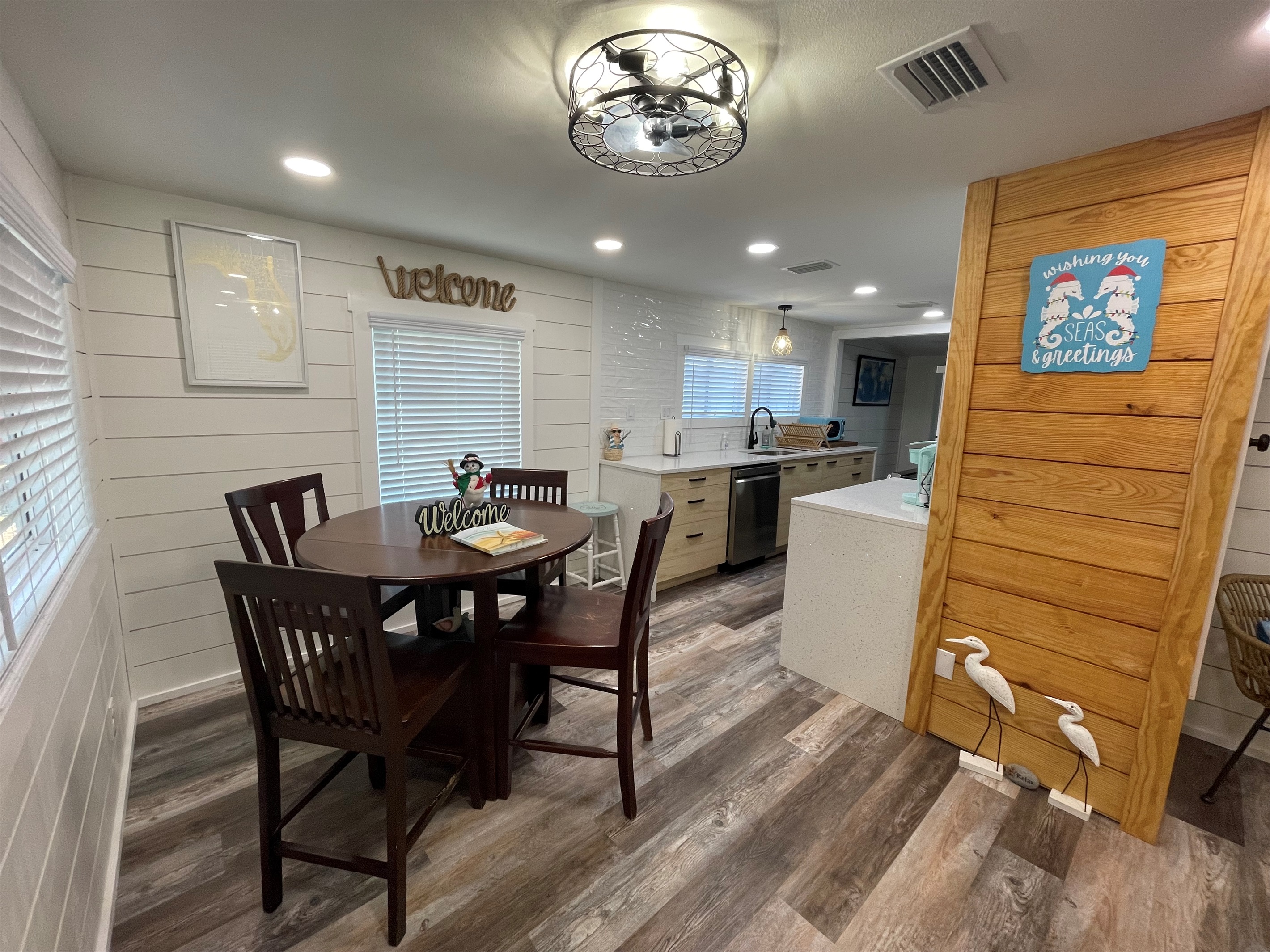 Dining area next to the kitchen