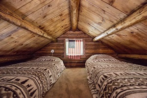 The loft with two twin beds