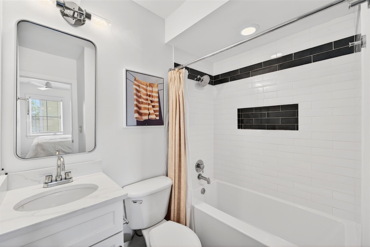 Ensuite Bath 2 | 1006 Ocean Blvd, Isle of Palms, SC | 102 Dunescape | IOP Escapes