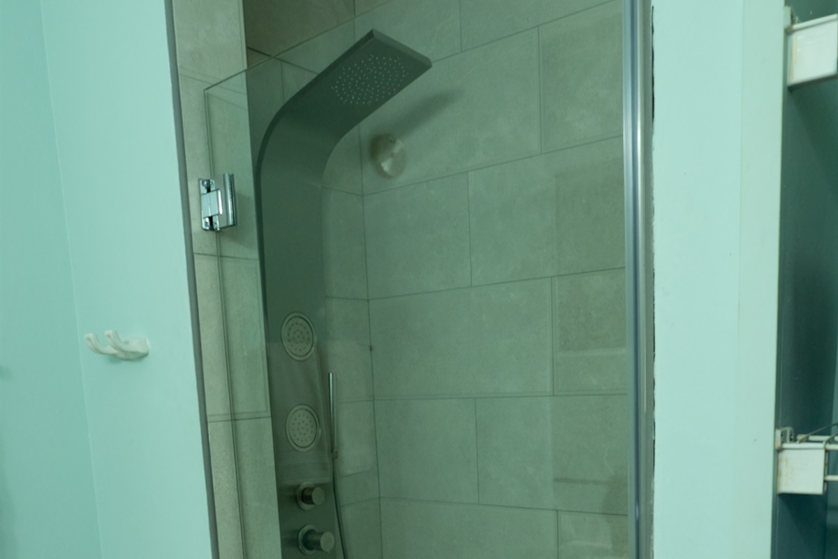 Recently renovated first floor en suite bathroom.