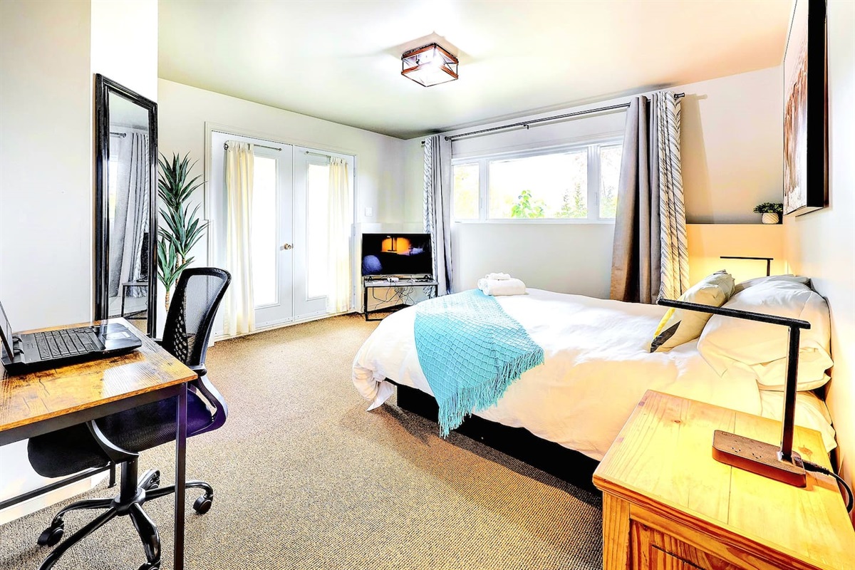  Bright Bedroom Designed for Relaxation