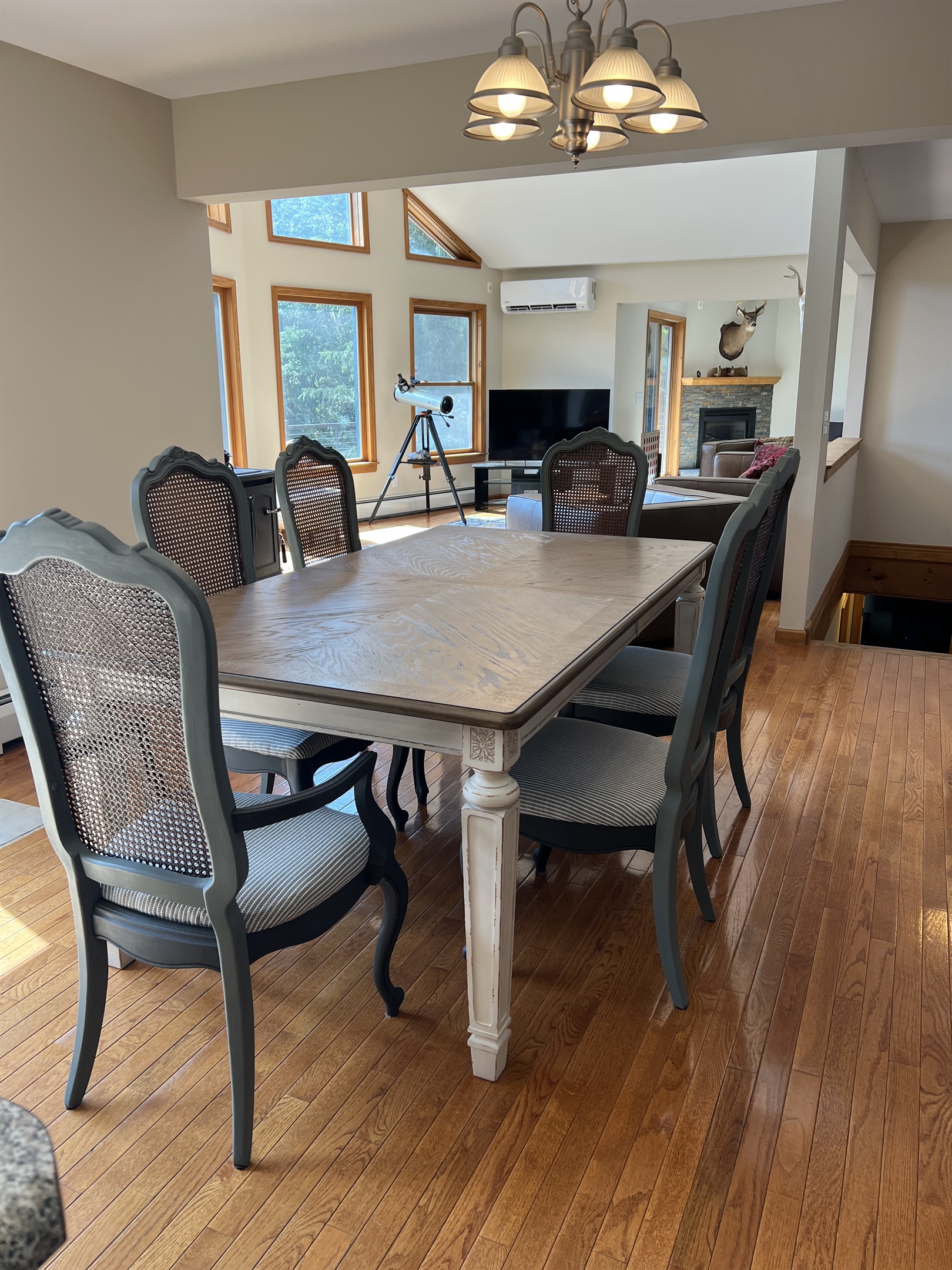 Dining room into living room
