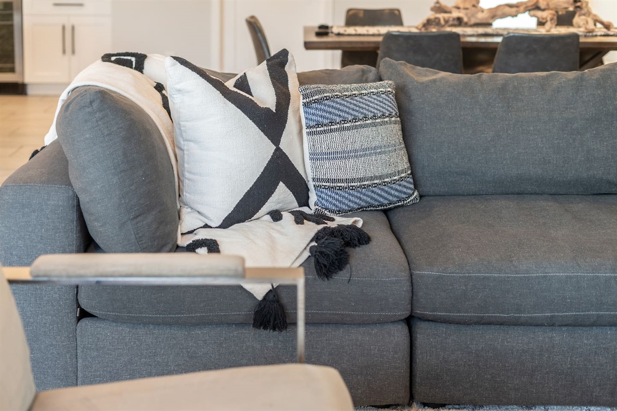 Cozy textures and modern design details.

