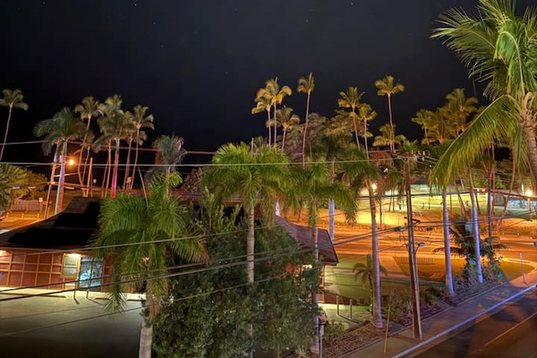 Gorgeous ocean and stars view from the lanai 
