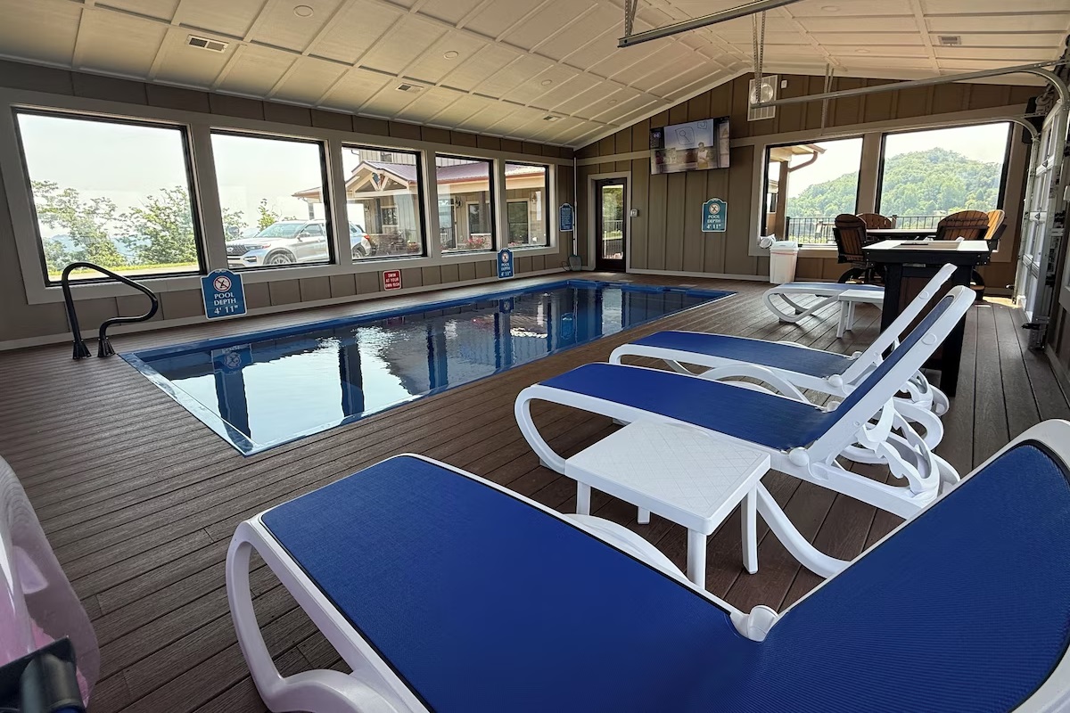 Large windows all around the pool house allows plenty of sunshine and views