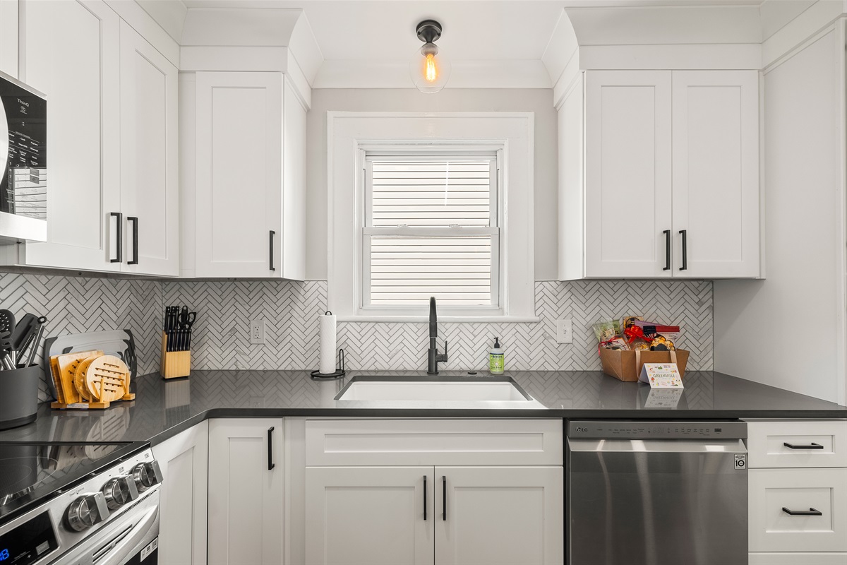 Spacious, Brand New Kitchen