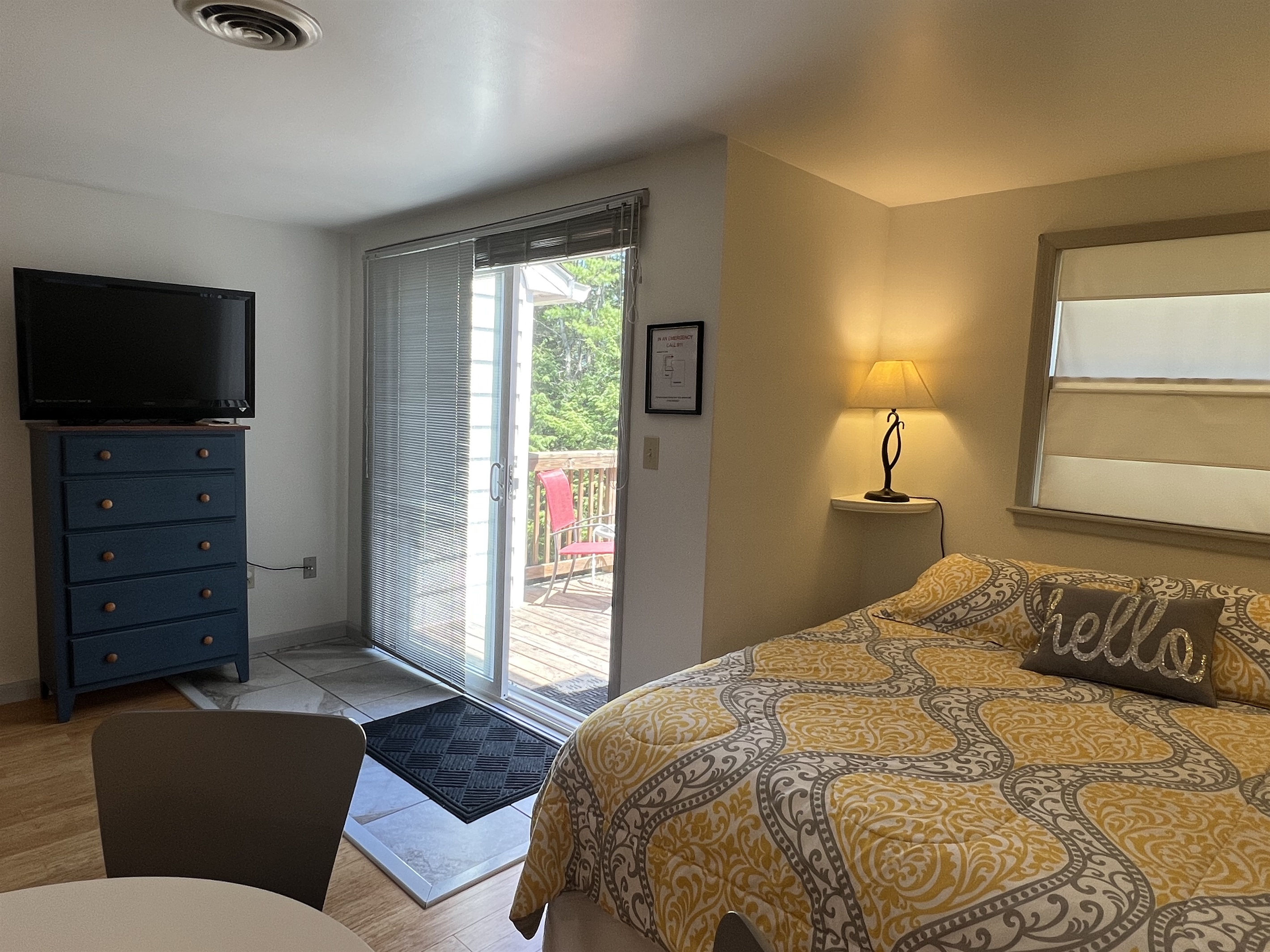 Spacious studio on 2nd floor