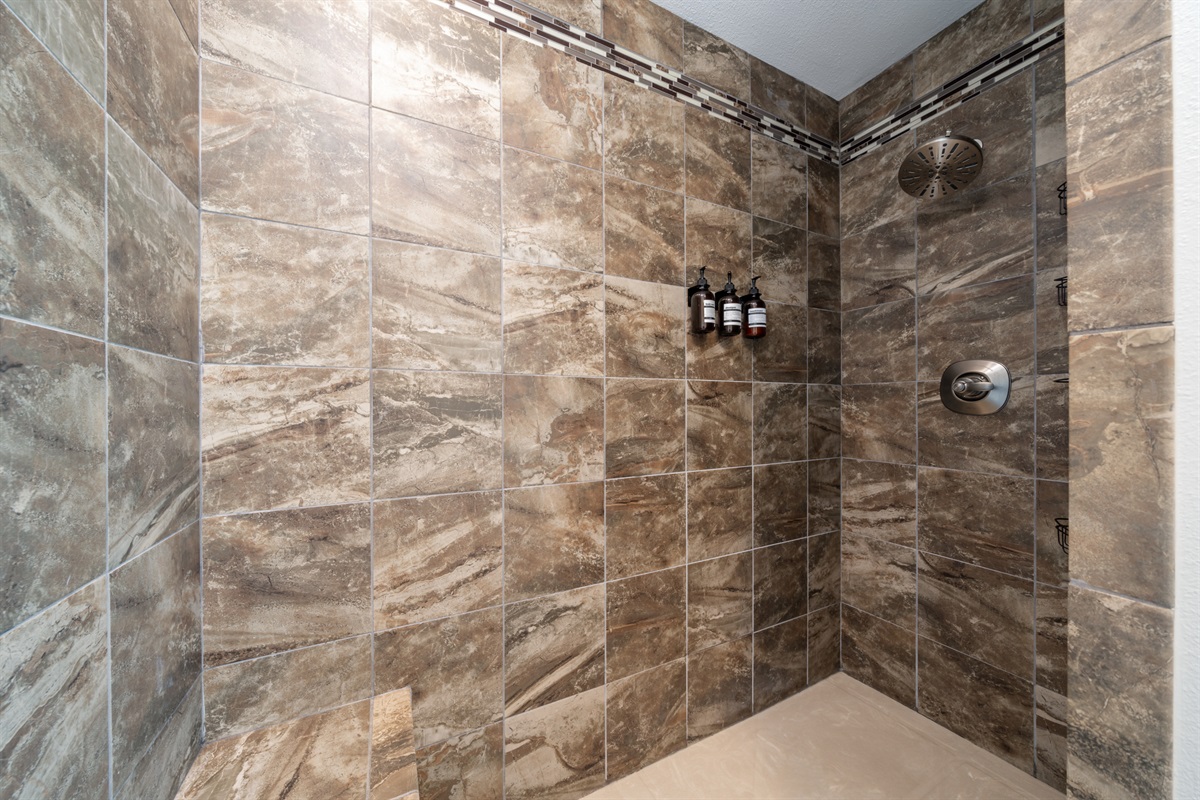 [Bathroom 1] Large Tile Shower