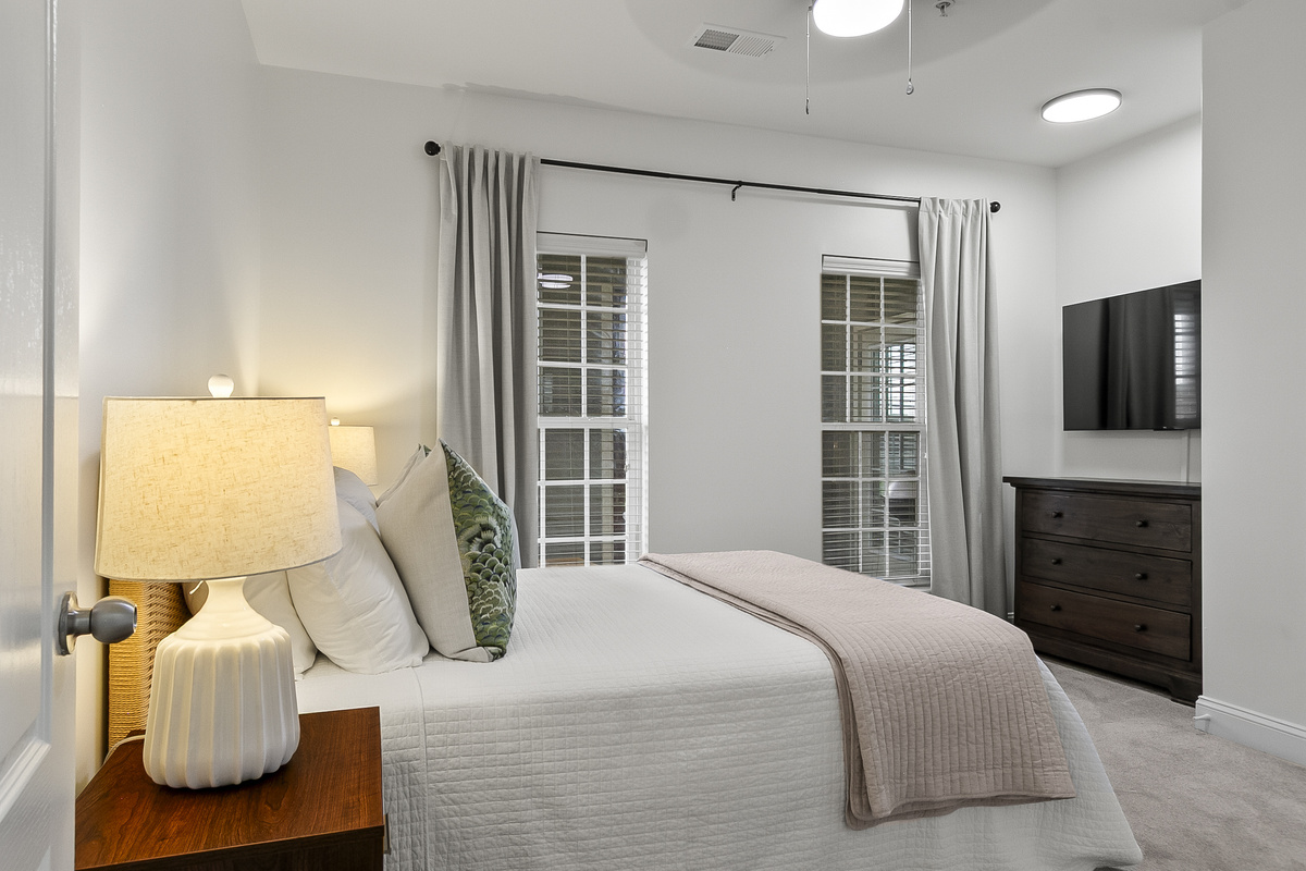 Queen Bedroom 2