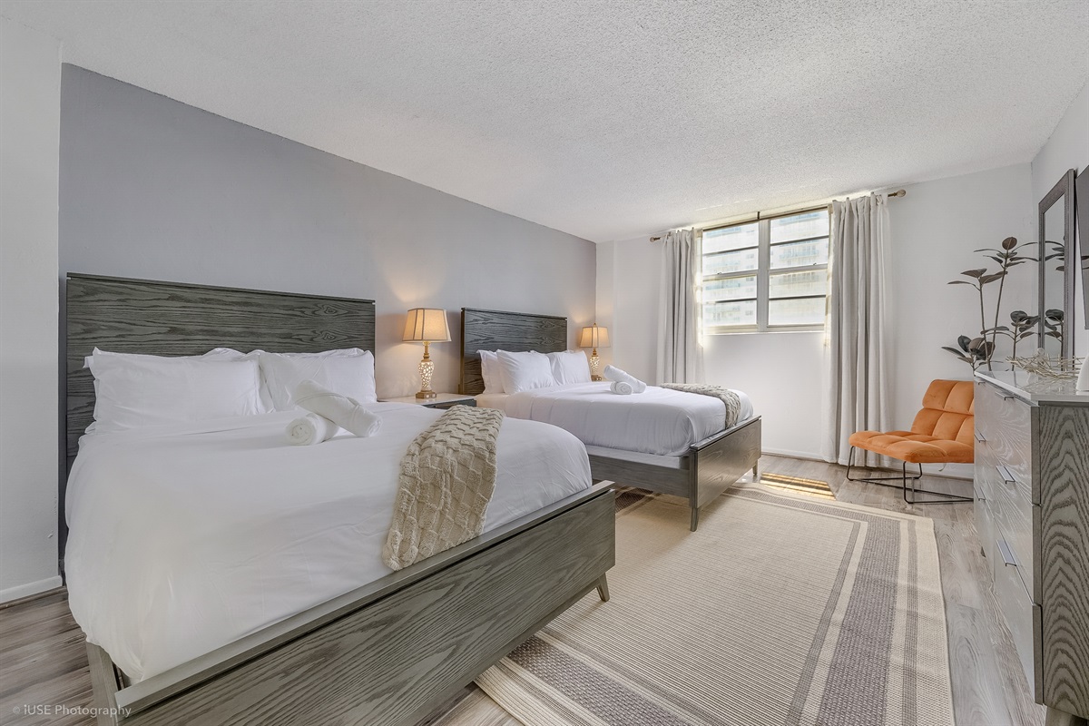 Double Queens Bedroom