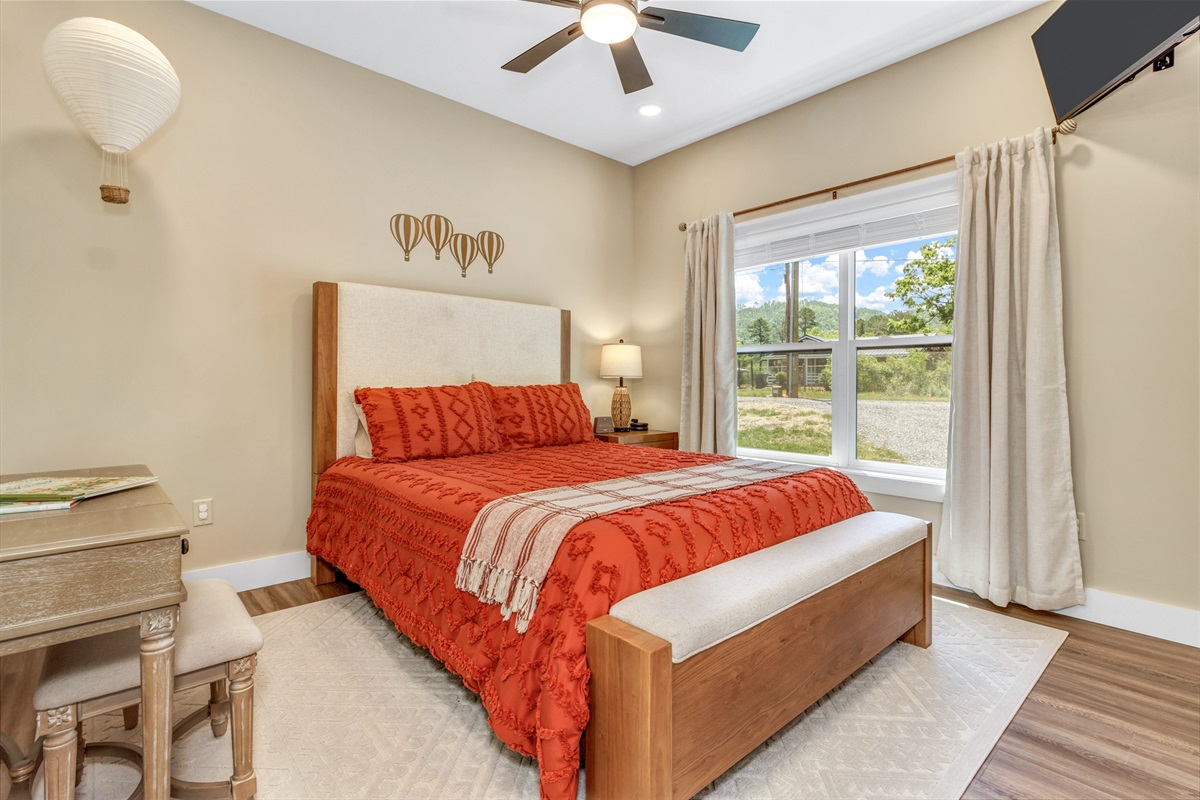 Second Bedroom - Queen with writing desk