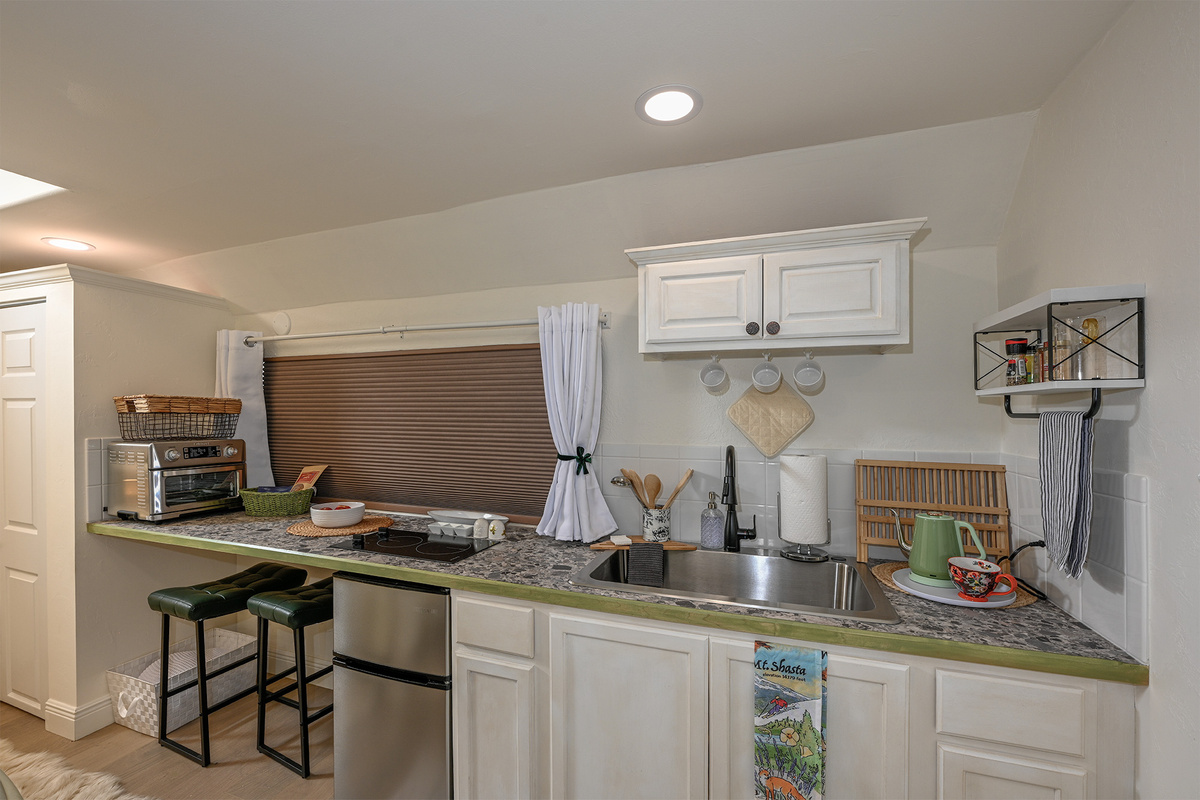 Moldavite Portal Kitchenette.