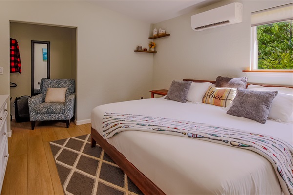 Middle Bedroom