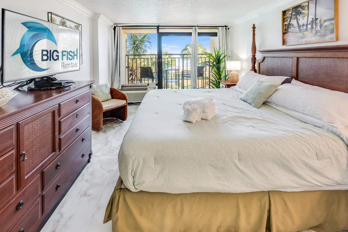 Beautiful Bedroom with Amazing Views