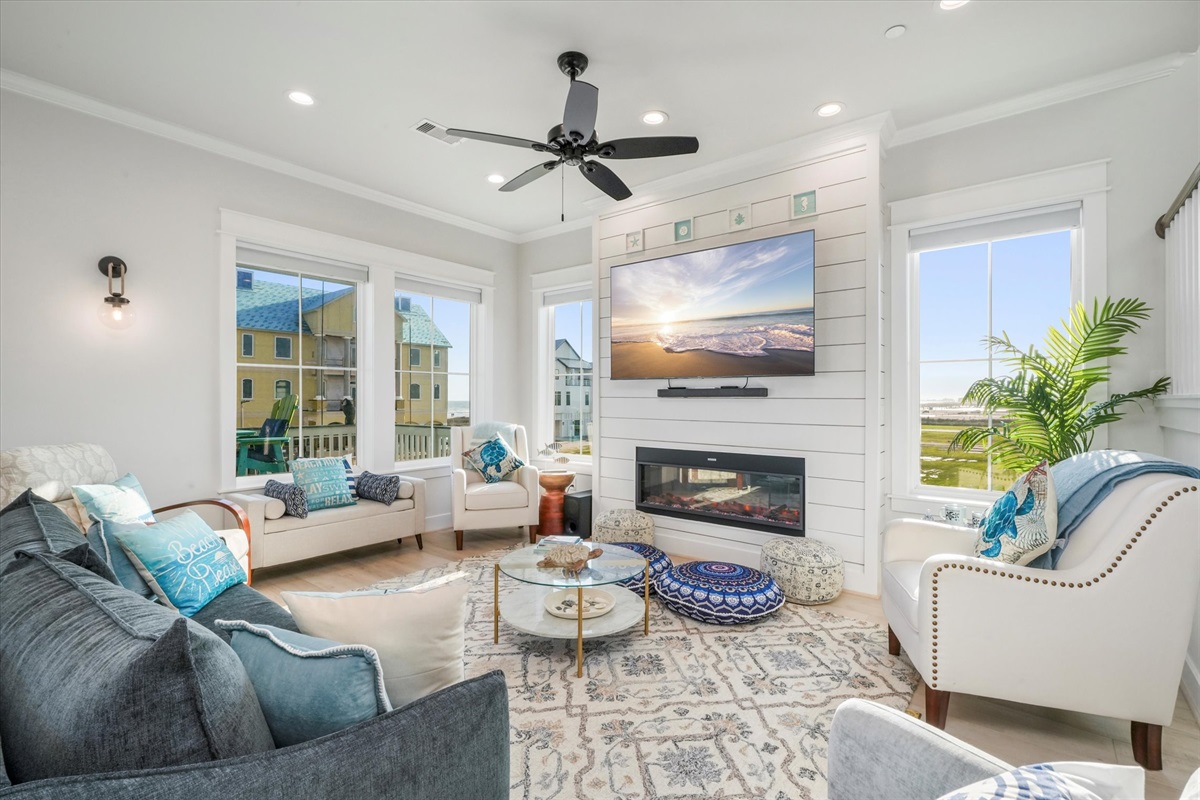 63ccb6f887b148c985775ea23be0c11e Large | Beachhouse | Texas | TX | Vacation Homes | Galveston | Crystal Beach | Kokomo | Breezy Days | Beachfront Elegance | Sunrise Serenity | Southern Sands Property Management, LLC