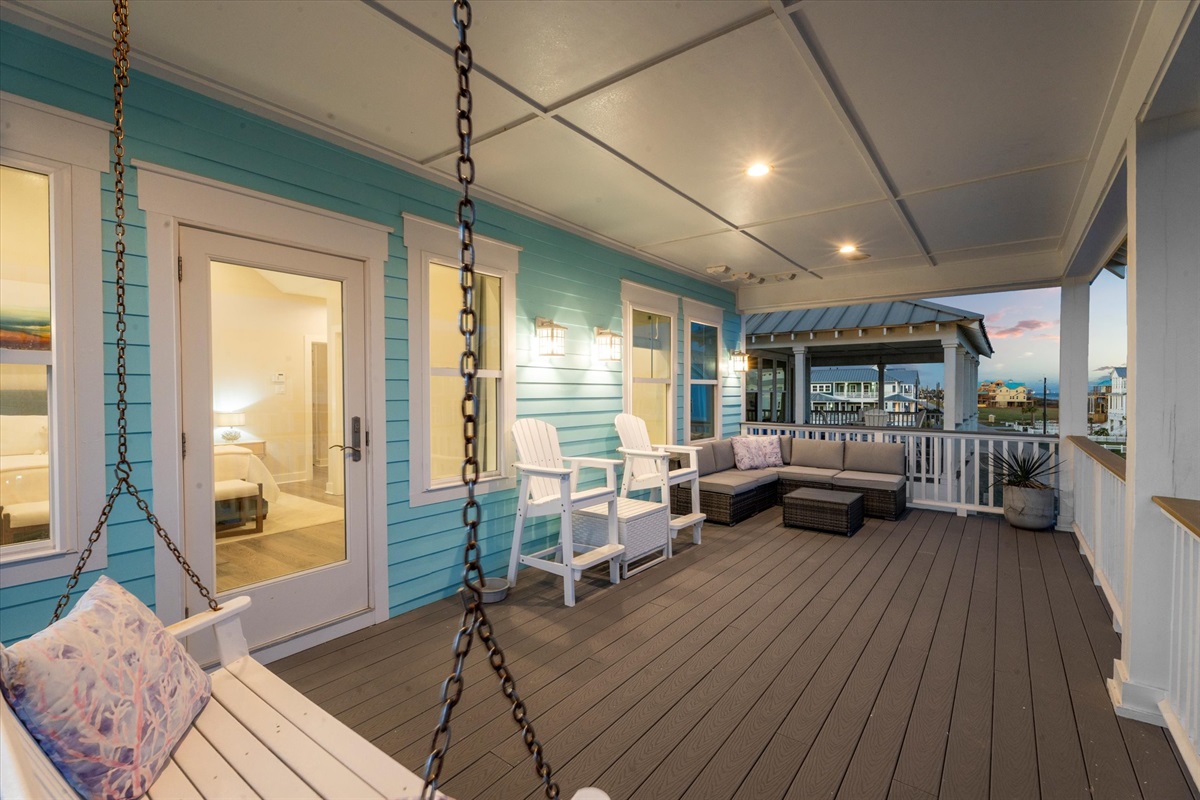 63cfe59ea05f4bf8ae90d9621e61817f Large | Beachhouse | Texas | TX | Vacation Homes | Galveston | Crystal Beach | Kokomo | Breezy Days | Beachfront Elegance | Sunrise Serenity | Southern Sands Property Management, LLC