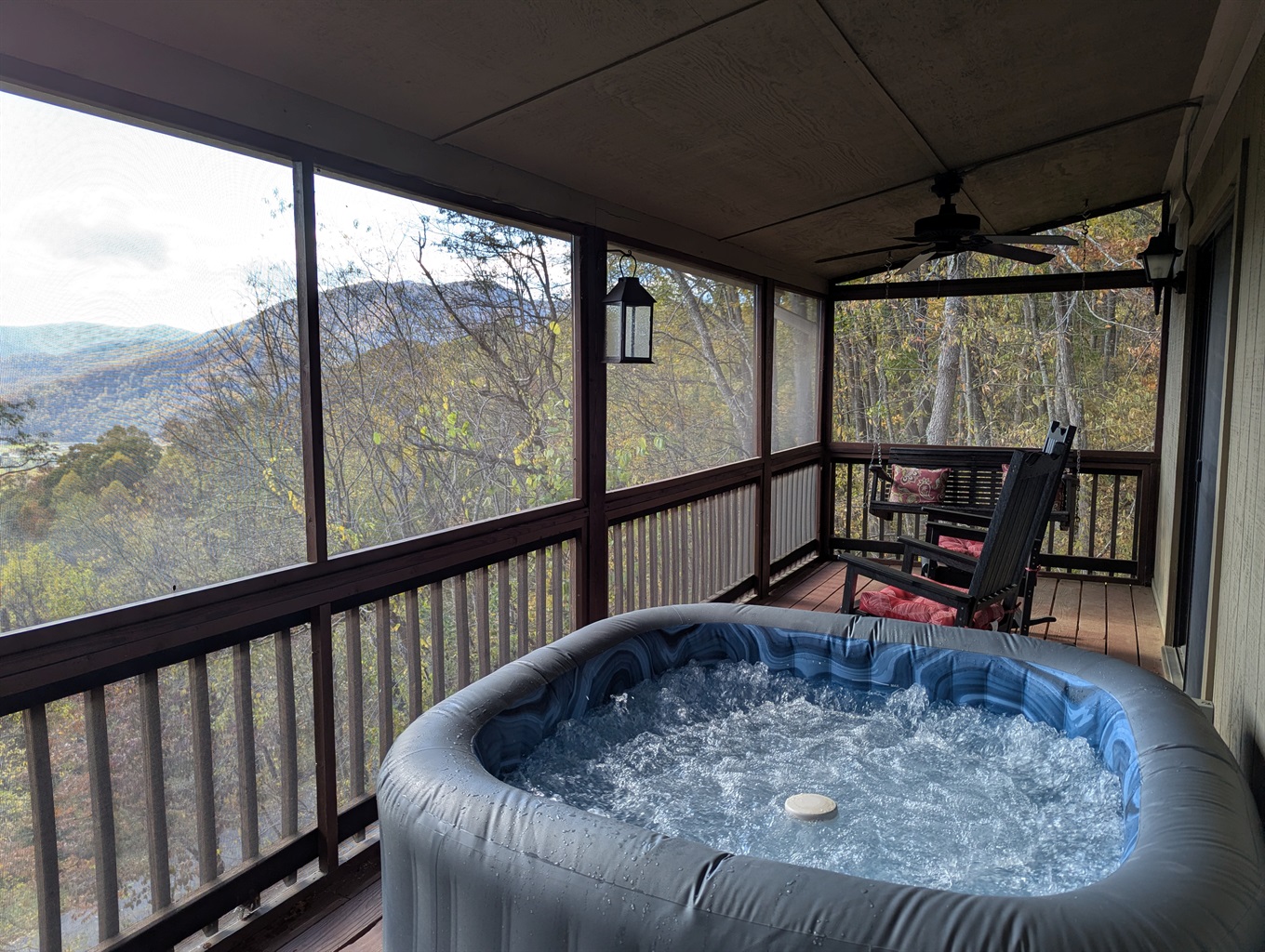 Hot Tub on Screened Porch with Mountain Views!
