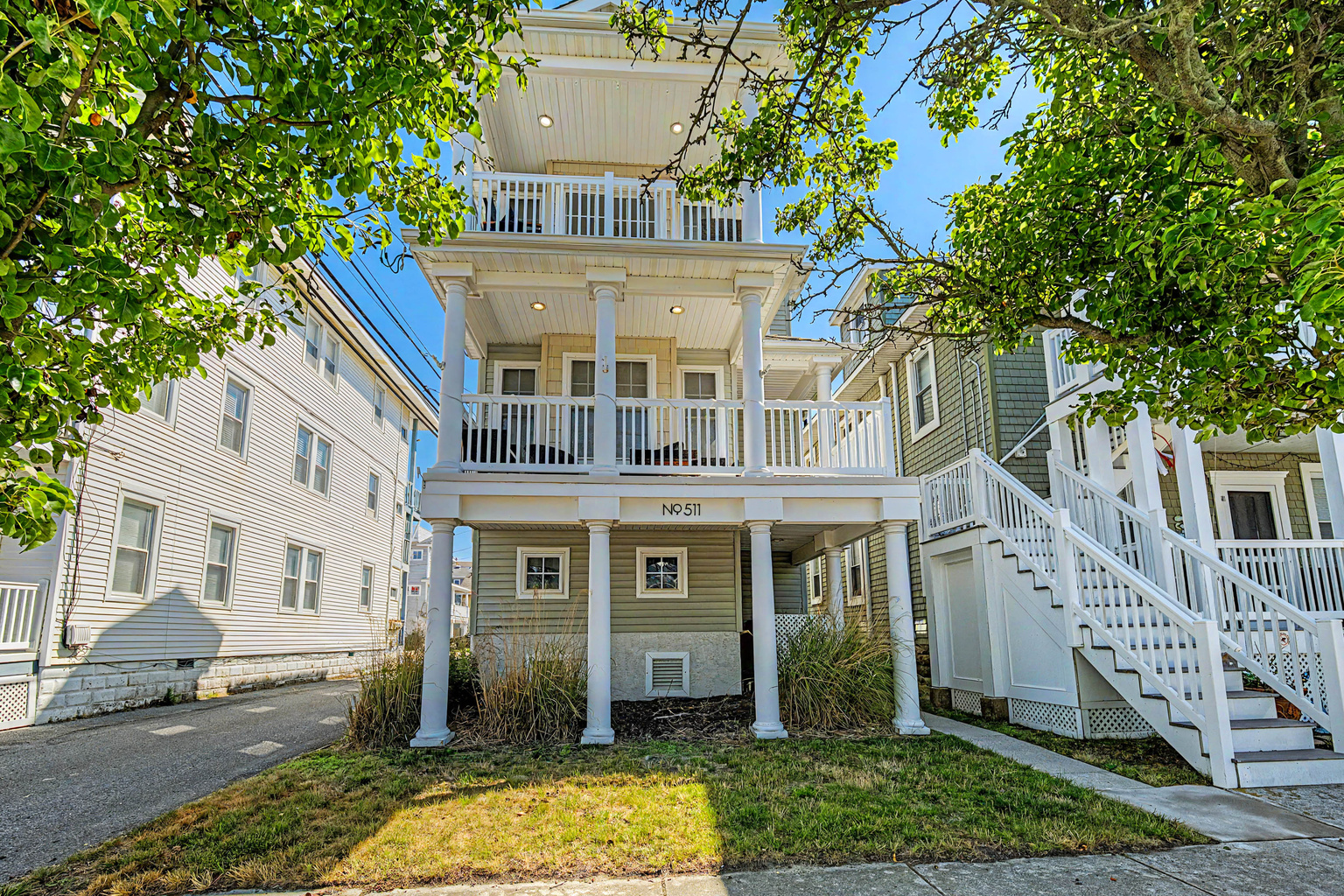 exterior_front_facade