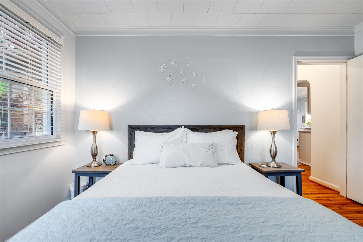 Queen Bedroom
