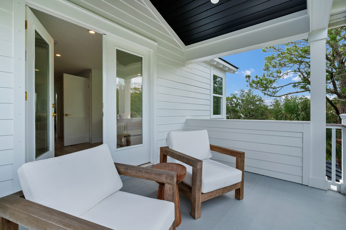 Main Guest Bedroom Top Floor Back Covered Deck