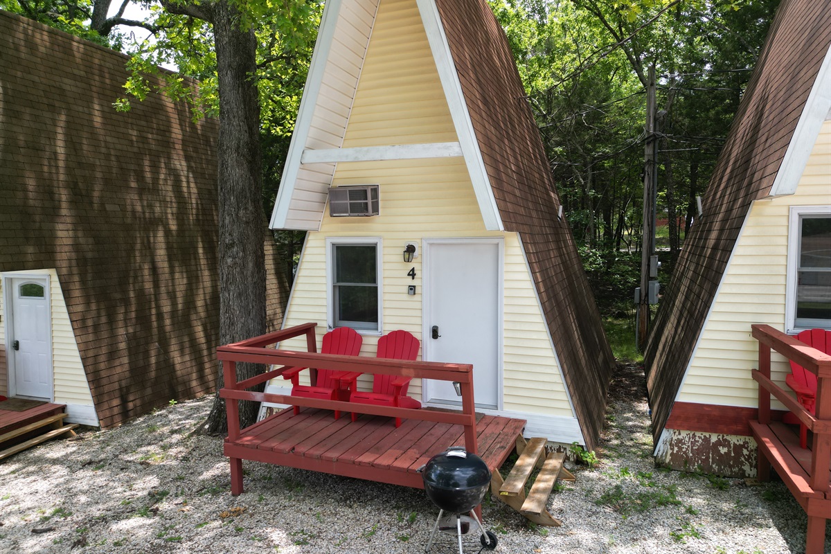 Welcome to Cabin 4 at Happy Valley Lodge