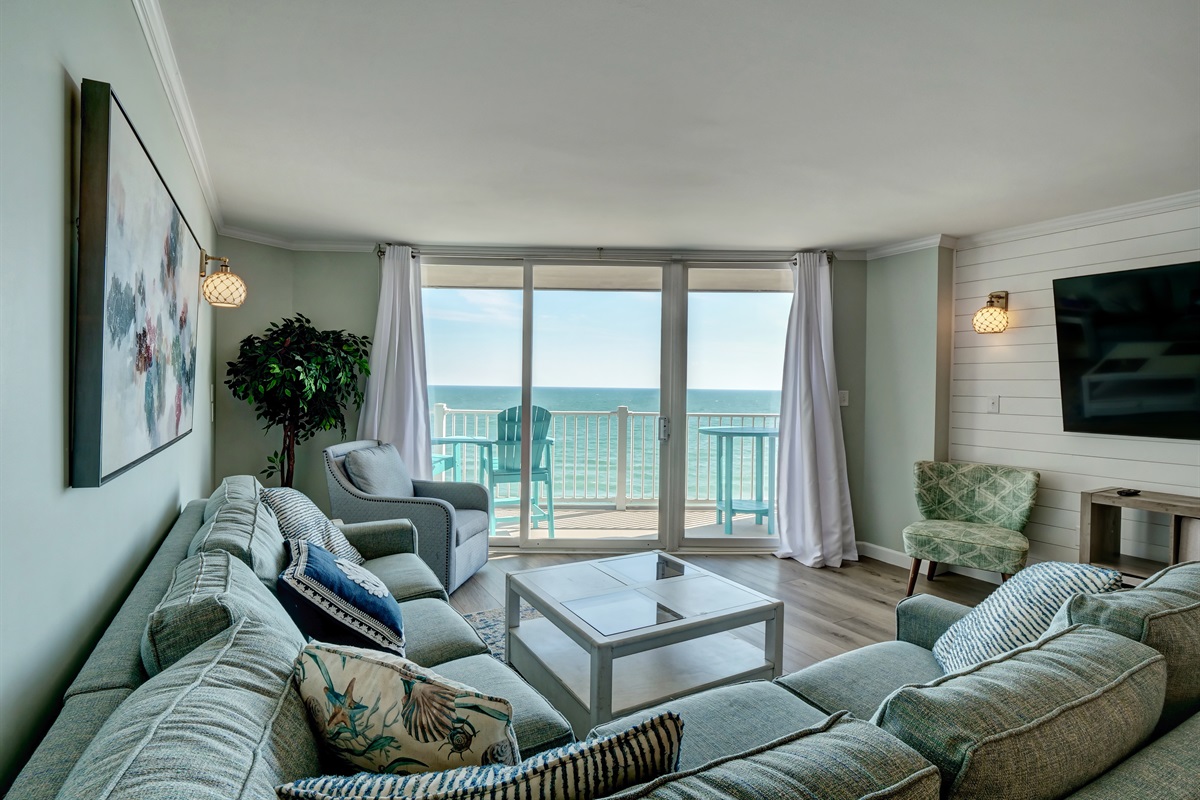 Relax in the living room with this gorgeous view!