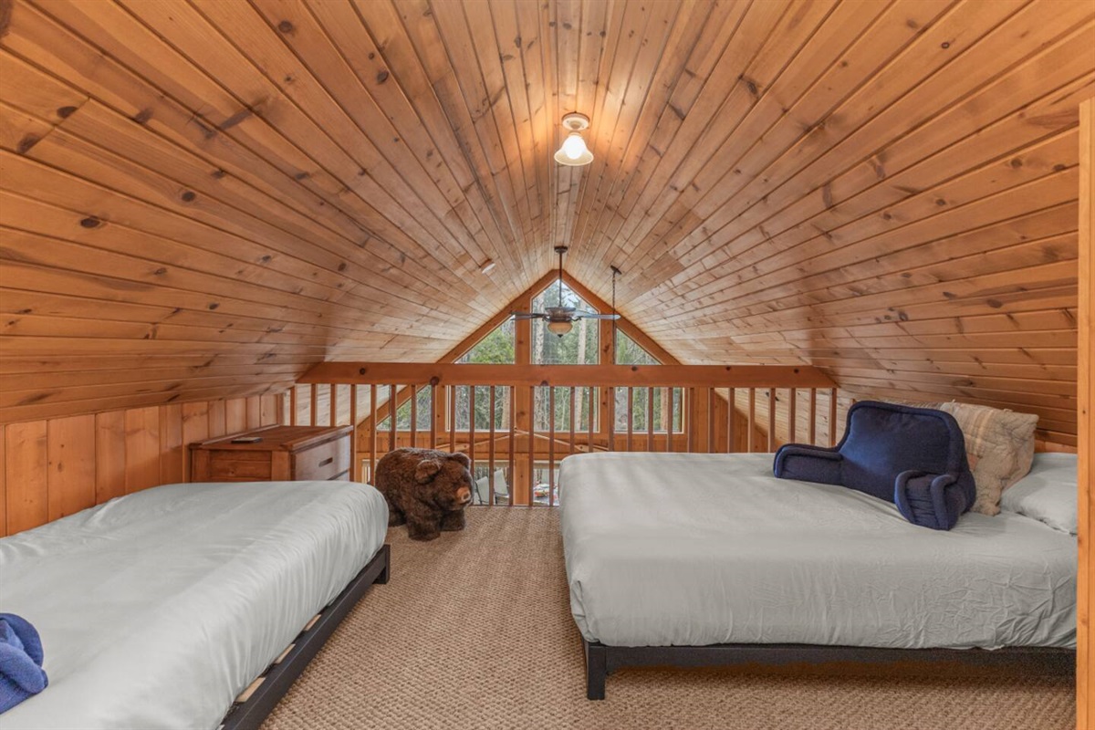 Loft Bedroom 4 with Single bed
