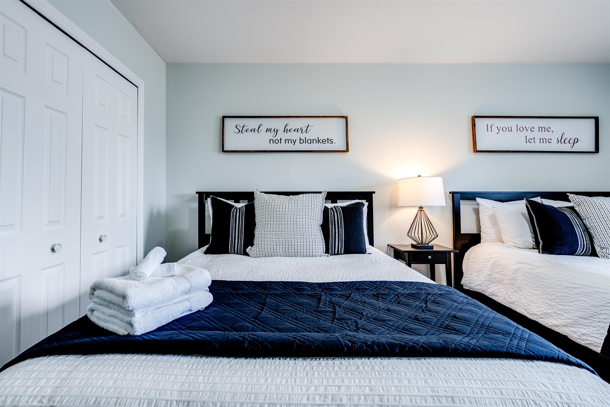 2 Queen Bed's/ Bedroom