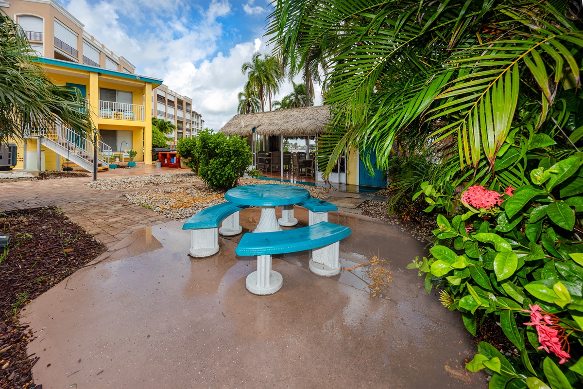 Lots of outdoor seating