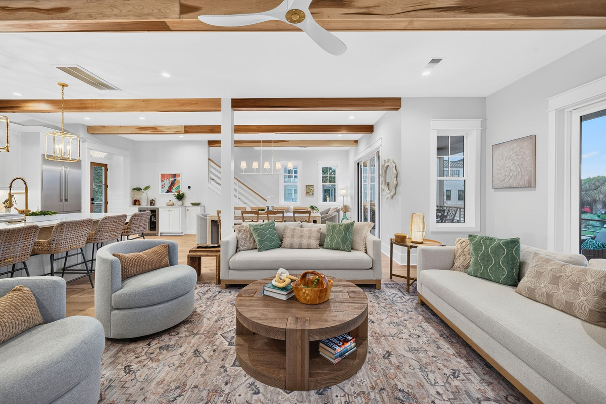 Living Room | Tahanan Palms | 3 38th Ave | IOP Escapes