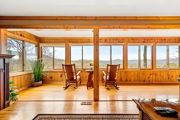 Wall-to-wall views and ultimate comfort. Take in the stunning mountain vistas from the comfort of indoors. The perfect spot to unplug, relax, and appreciate the scenery.