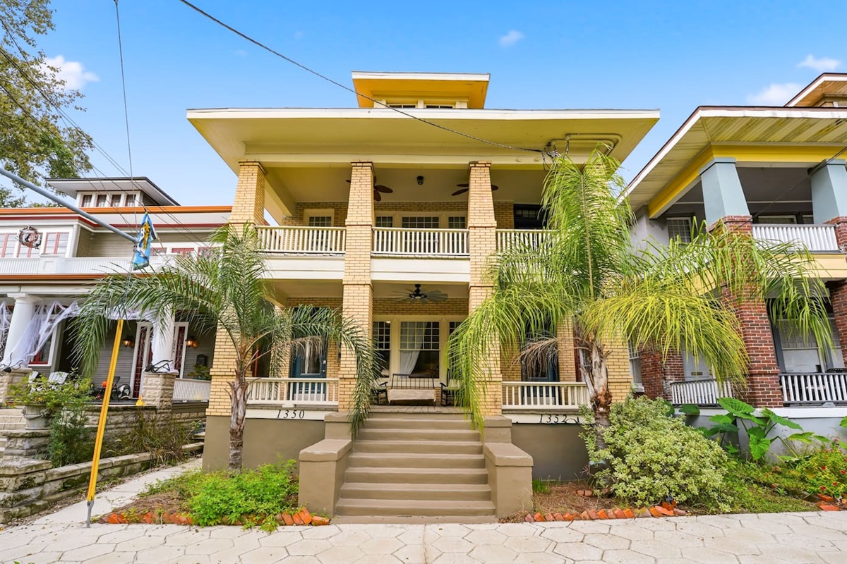 Exterior of duplex in downtown Springfield