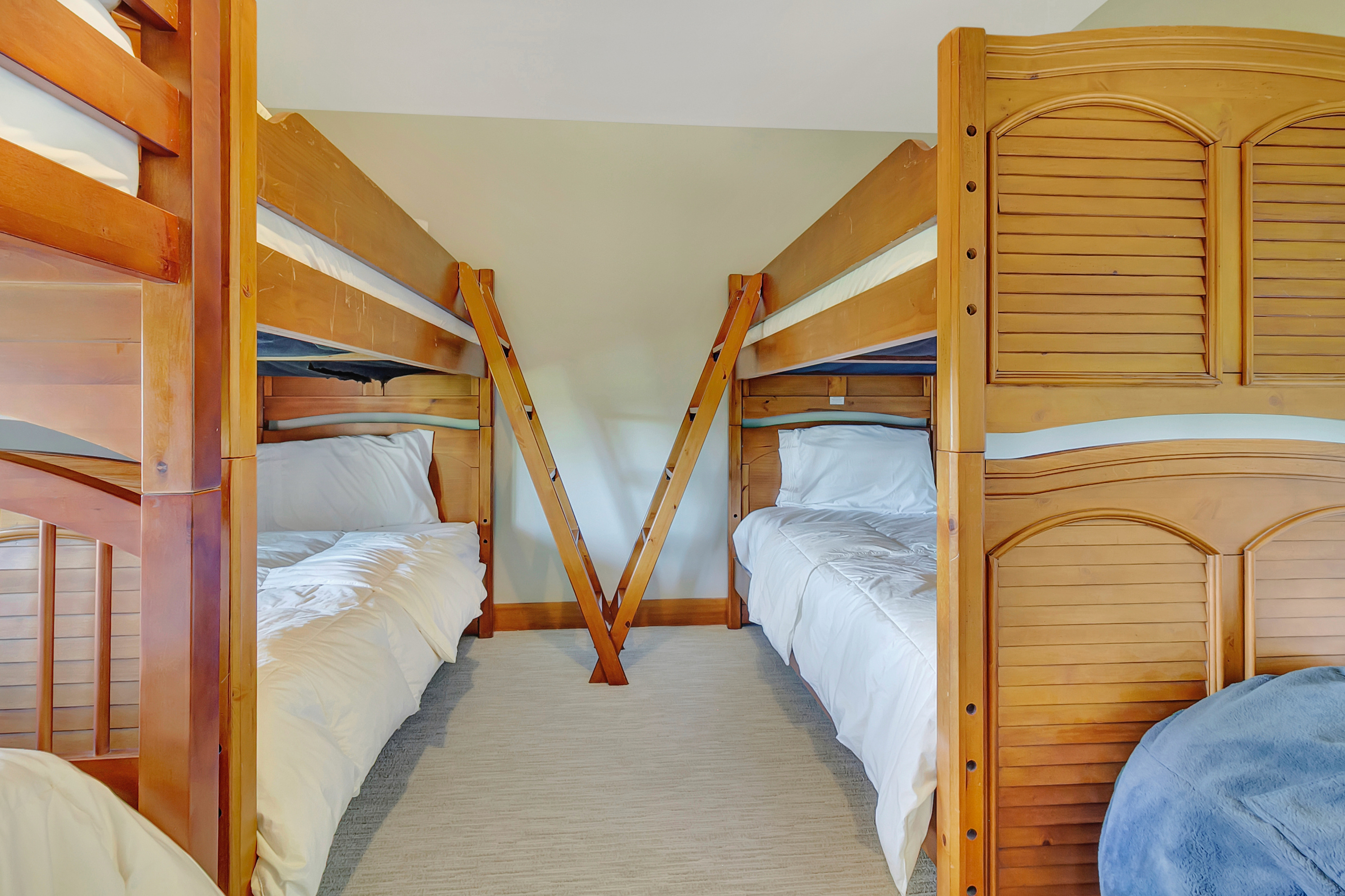 4 of the 6 bunks 