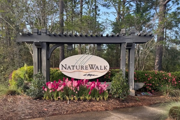 Your perfect blend of beach days and natural trails start here.