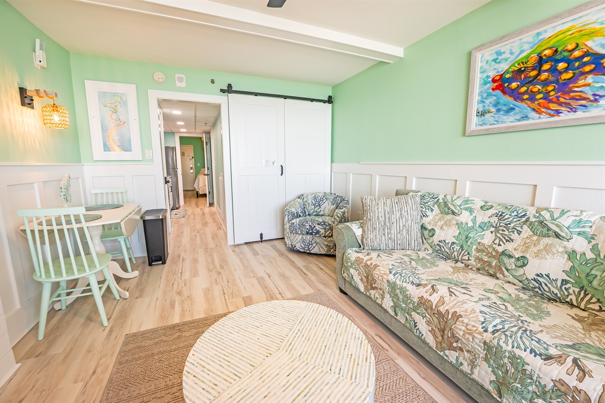 Amazing Living Room with Stunning Views🌊☀️