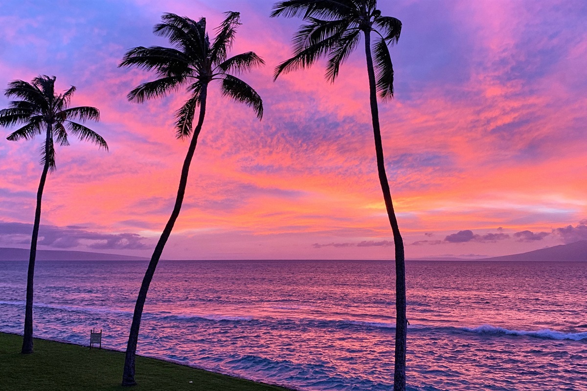 Golden hour hits different when you’re oceanfront in Maui
