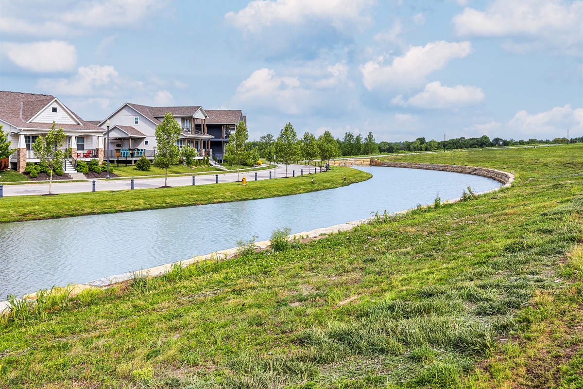 Picturesque canals add to the neighborhood's unique character and provide opportunities for fishing, kayaking, paddle boating, and waterfront relaxation.