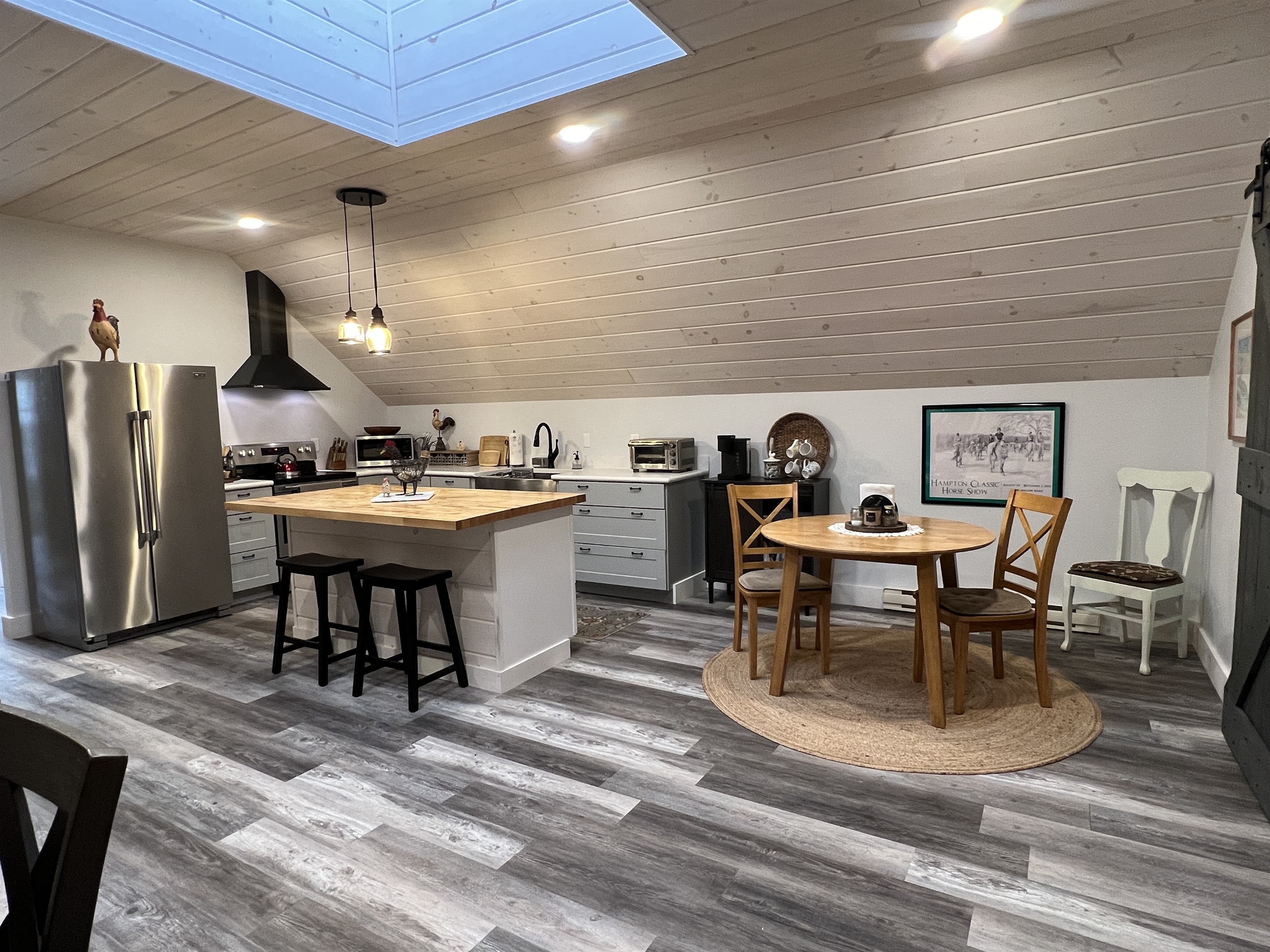 Horse Haven kitchen and breakfast nook.