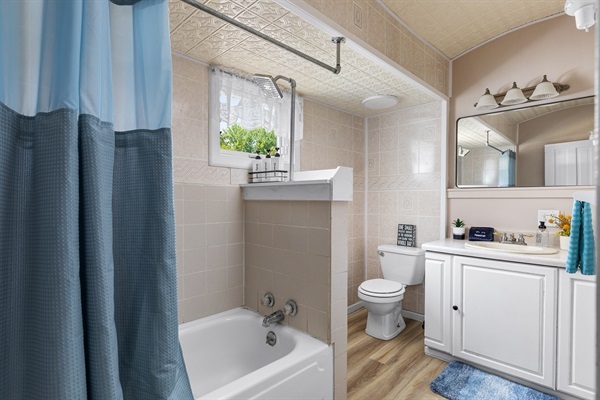 Splash time made easy with a full bathroom and cozy bathtub—just right for little ones to wind down.