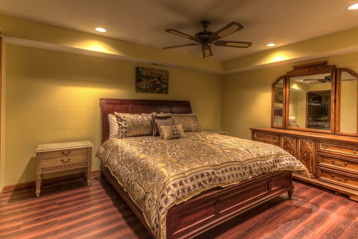 Bedroom, attached full bathroom, lower level