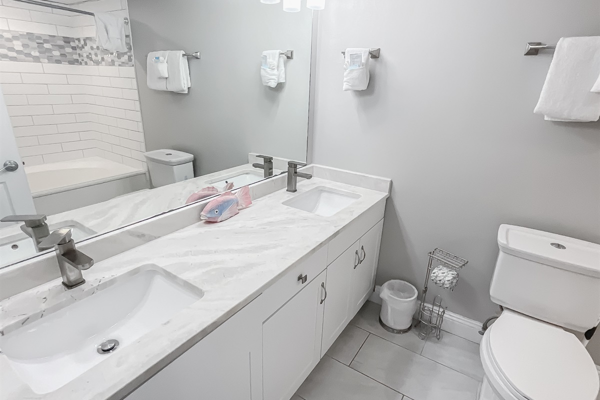 2nd Bathroom