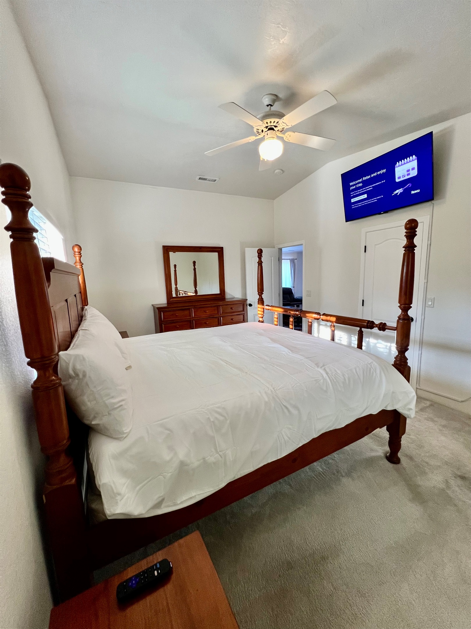 After a day exploring Prescott, retreat to your spacious master suite. Stream your favorite show on the 50" Smart TV from the comfort of the King-size bed.