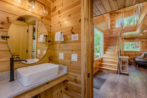 Convenient vanity area, with complimentary toiletries