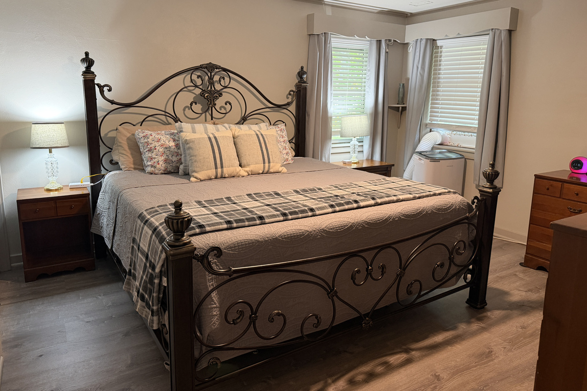 Main level King bedroom
