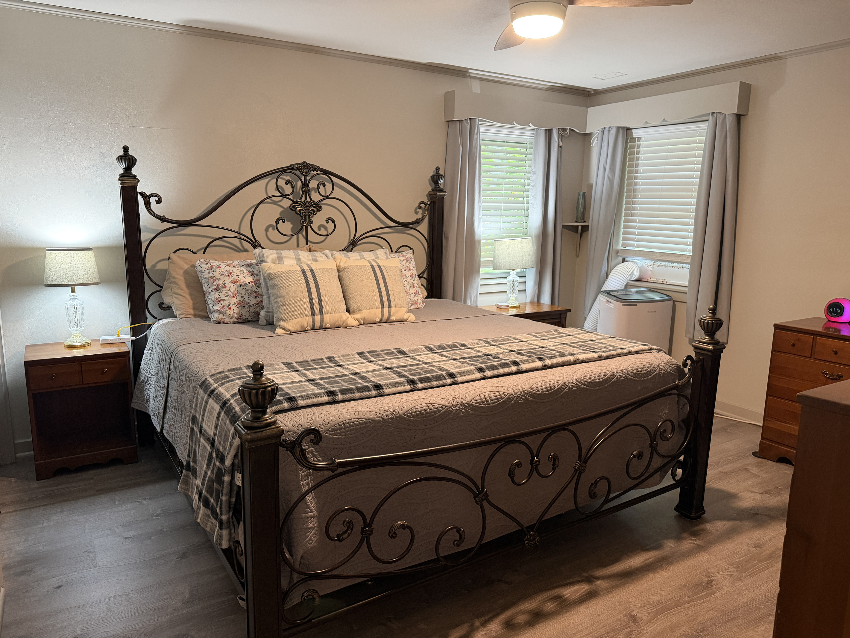 Main level King bedroom