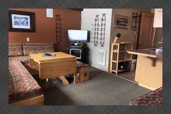 Livingroom area.