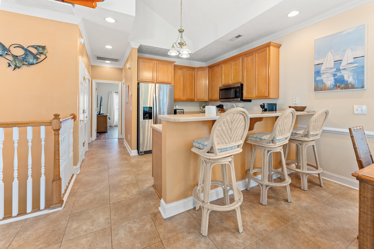 Breakfast Bar for extra seating