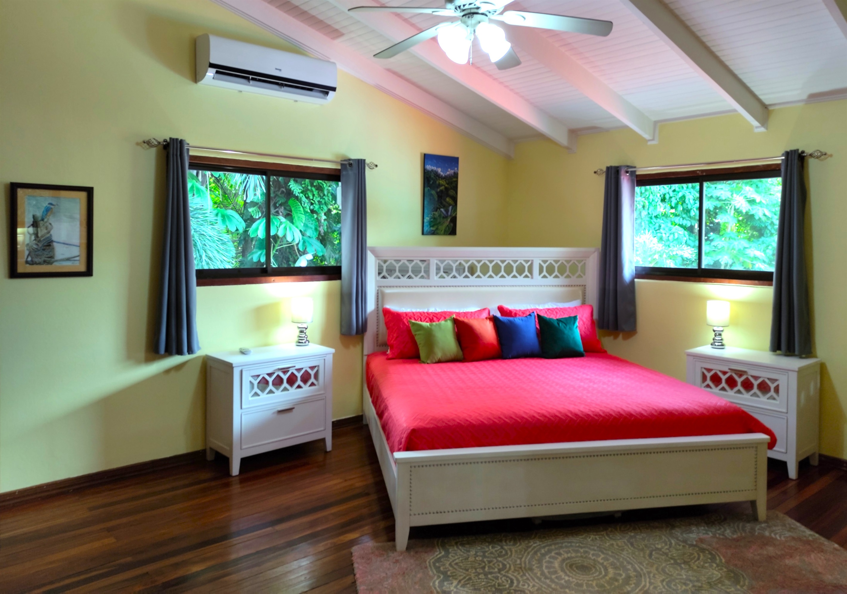 Welcome to the Sunflower Suite at Zenergy Casa & Cabinas