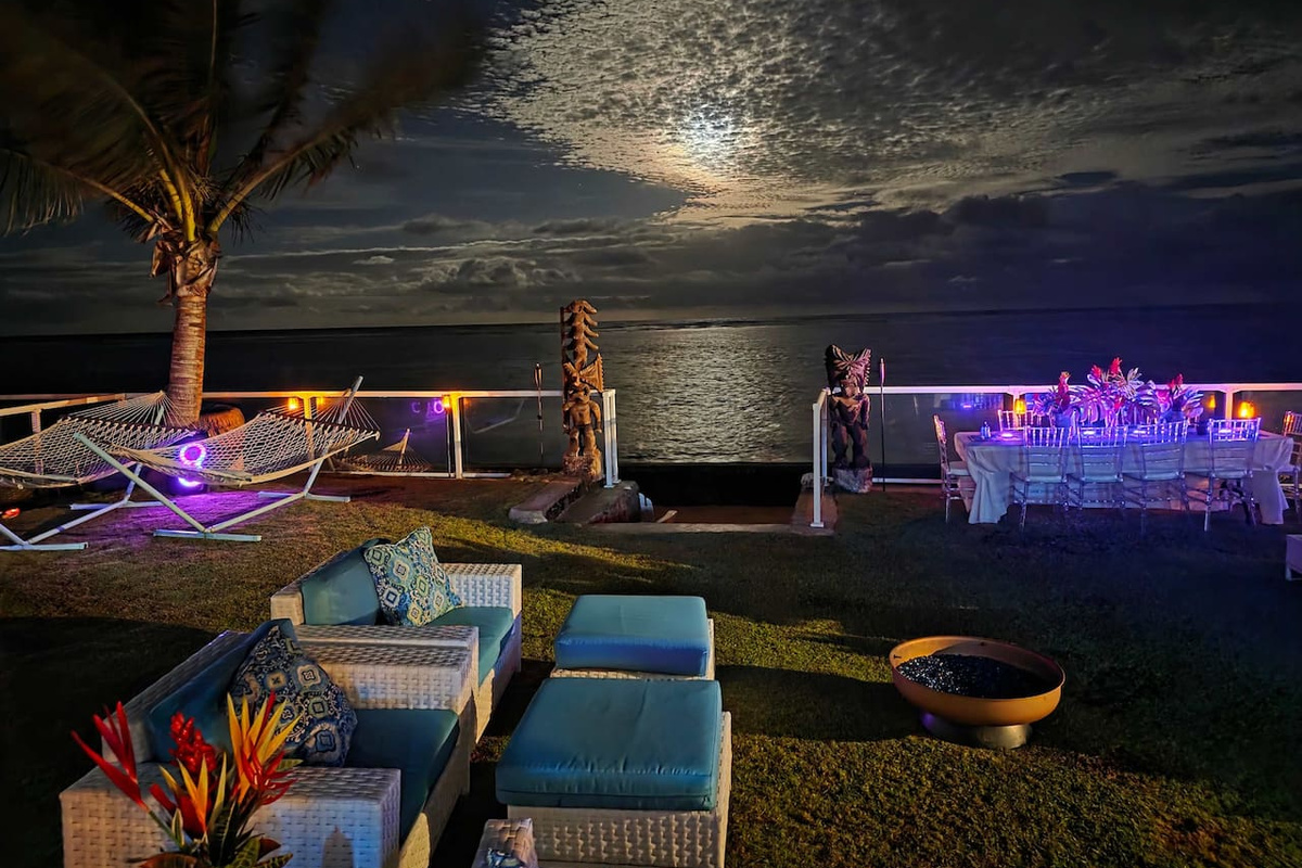 Ethereal moonrises from the horizon like this are absolutely breathtaking and will leave you in awe forever.